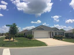 Large 2 Bdrm & Den Designer home w/Golf Cart & WiFi!