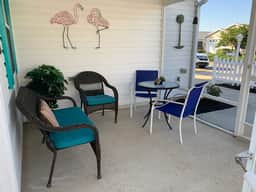 Beautiful 2/2 Villa w/4 Seater Gas Golf Cart, BBQ Grill, and WiFi!!