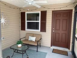 CHARMING 2 BDRM 2 BATH Sm Dog Friendly Patio Villa w/FREE WIFI