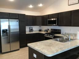 CHARMING 2 BDRM 2 BATH Sm Dog Friendly Patio Villa w/FREE WIFI
