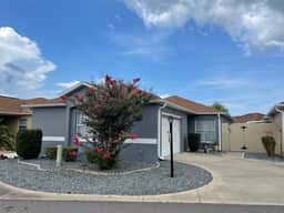BEAUTIFULLY Decorated Dog Friendly Home GAS GOLF CART & GAS BBQ