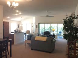 3-Bedroom Retreat near Brownwood Paddock Park: Your Ideal Villages Getaway