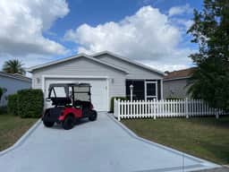 Modern Home with Golf Cart, Enclosed Lanai & Close to Lake Sumter Landing