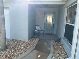 Cozy, pet-friendly in Village of De La Vista, golf cart, sunny & grill-ready.