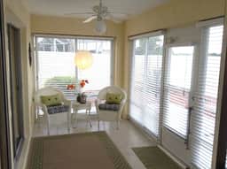 Peacefully & Conveniently Located w/BBQ Grill & FREE WiFI! ALL Pets Welcome!
