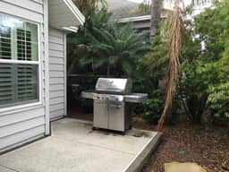 Beautiful Spacious Home Conveniently Located w/Golf Cart, BBQ, & WiFi!!