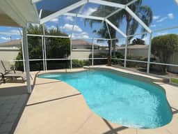Private Pool Oasis! Close to Lake Sumter Landing!