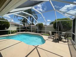 Private Pool Oasis! Close to Lake Sumter Landing!