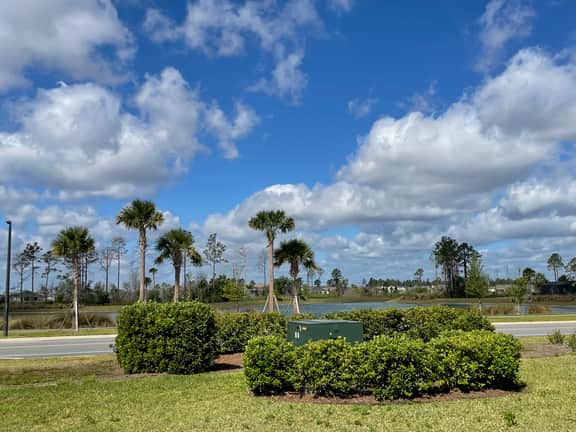 Charming home w/spacious kitchen, water view, enclosed lanai, & Pet Friendly