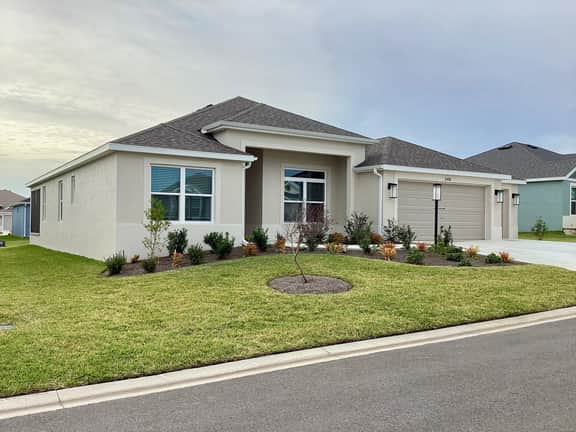 GREAT LOCATION! BEAUTIFULLY Decorated 3 Bdrm 2 Bath w/ FREE WIFI