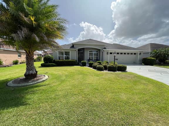 Stunning 3/2 Home w/Gas Golf Cart, BBQ Grill, and FREE WiFi!!