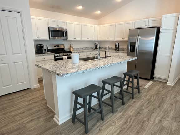 CALL TODAY FOR SPECIAL 2024/2025 RATES! 2/2 Gem in Village of Richmond!