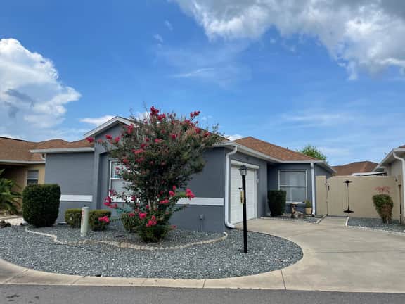 BEAUTIFULLY Decorated Dog Friendly Home GAS GOLF CART & GAS BBQ