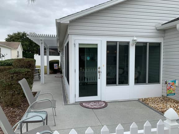 Central Location!! Beautiful Villa with 2 Seater Gas Golf Cart & WIFI
