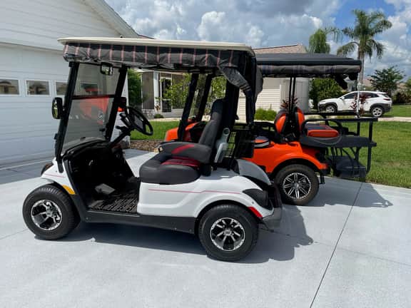 Modern Elegance in The Villages w/2 Golf Carts, BBQ Grill, & Cozy Fireplace!