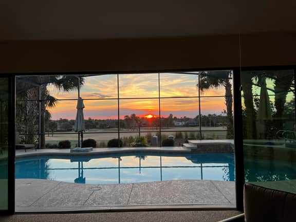 Spectacular Hot Tub w/ Pool Home on Beautiful Golf Course View,BBQ, & WiFi!