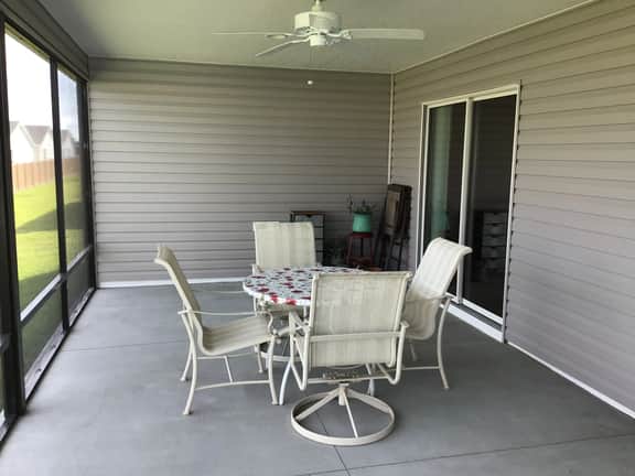 Charming & Beautifully Decorated Home w/BBQ, Golf Cart, & A Bike