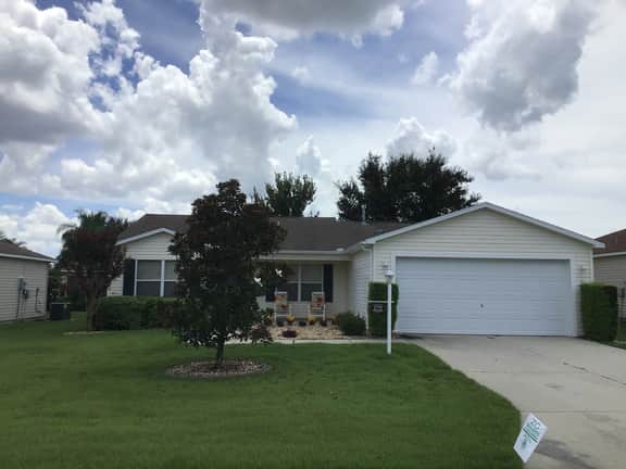 Charming 3/2 Home Close to Shopping w/Golf Cart, BBQ Grill, & FREE WiFi!!