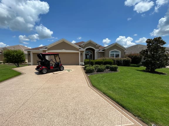Comfortably Decorated 3/2 Sm Dog-Friendly Home w/Golf Cart & WiFi included!