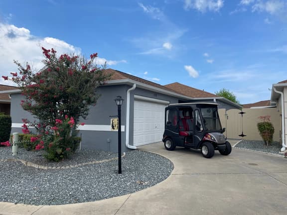 BEAUTIFULLY Decorated Dog Friendly Home GAS GOLF CART & GAS BBQ
