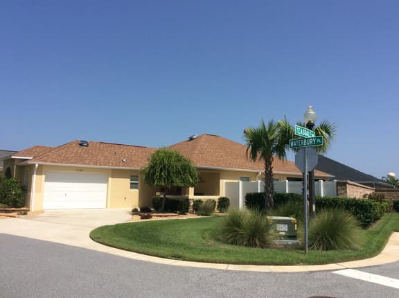 Luxury & Relaxation at This AMAZING Pool home with Golf Cart & BBQ Grill!