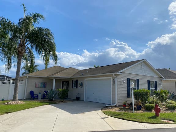 Beautifully Decorated Sm Dog Friendly Villa w/BBQ, BICYCLES & WiFi!