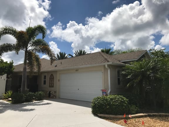 Walking Distance to Lake Sumter Landing! Beautiful Home with BBQ Grill