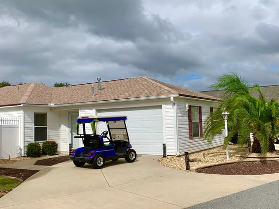 GREAT LOCATION!! 2 Bdrm 2 Ba Villa w/GOLF CART, FREE WIFI & BBQ