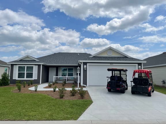 Charming 3 bdrm 2 bath Home Comes Complete w/2 4-Seater Golf Carts & WiFi!