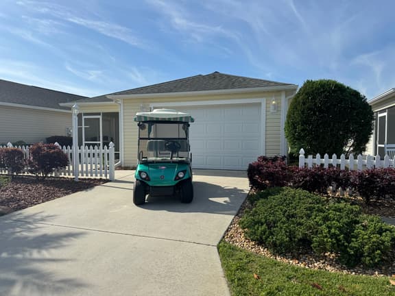 Cozy 2 Bed 2 Bath Rental in The Villages, Ideal for Your Florida Getaway!