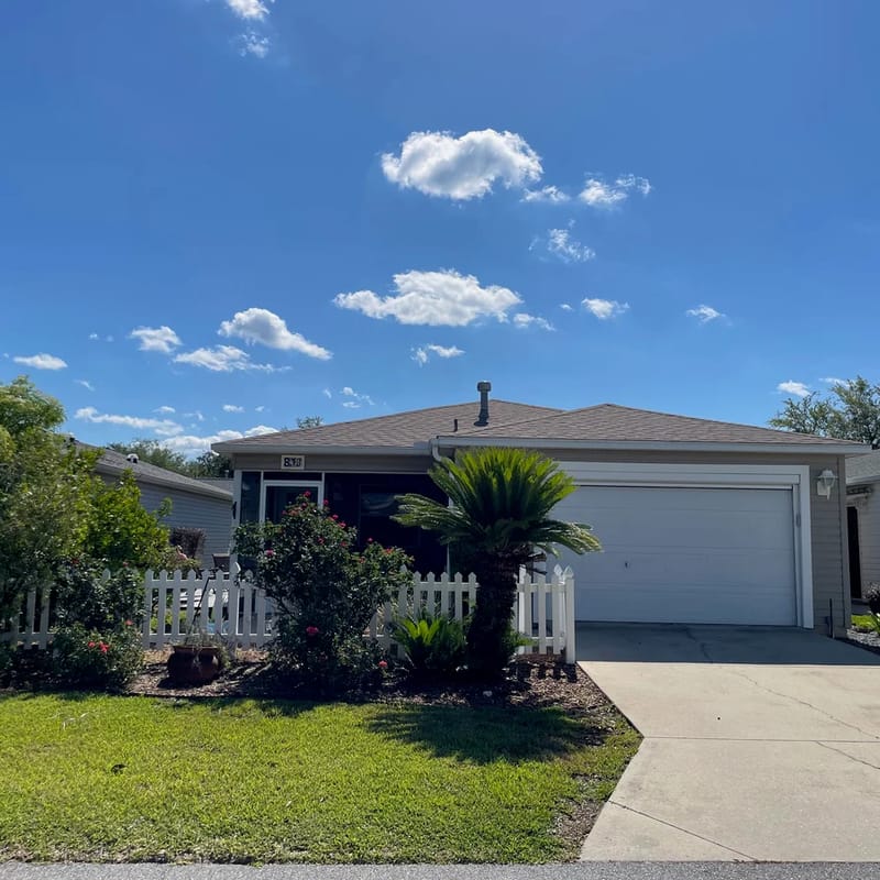 Lynnhaven Charmer With Cozy Vibes And Pet-friendly Ease Between the Squares